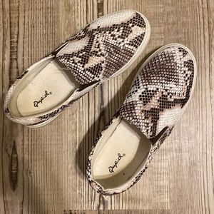 Snakeskin Platform slip-on shoes!
